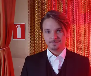 Roope Salminen on tunteita herättävä hahmo - Mutta mikä tekee mieheen itseensä vaikutuksen?