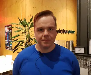 Putous-Antti Tuomas Heikkinen hekottelee lapsuuttaan: "Meillä ei juuri muuta katottukaan kuin..."