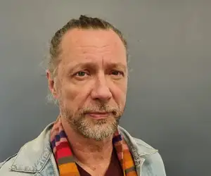 Antti Reini heräsi huomaamaan - Vanha piirre nosti yllättäen päätään reality-kisassa: