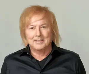 Danny, 83, teki yllätysliikkeen - Missä on 25-vuotias Helmi Loukasmäki?