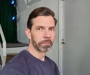 Ex-mäkikotka Janne Ahonen antaa napakan ohjeen Farmi Suomi -kisaajille: