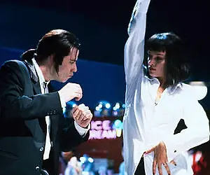 Heroiiniaddiktin rooli elvytti John Travoltan uran - 90-luvun kulttileffa Pulp Fiction tv:stä