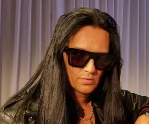 Luetuimmat: Jyrki Linnankivi, Jyrki 69, isossa elämänmuutoksessa - Rokkarista kirkonmieheksi!