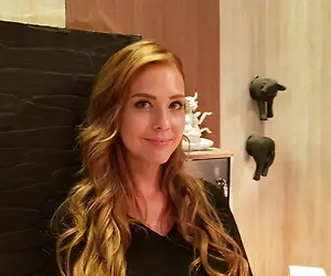 Salkkareista ja Miss Helsinki -kisasta tuttu Jasmin Voutilainen - Mikä on paras leffa ikinä?