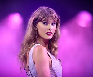 Tiesitkö tämän mega-artistista? Taylor Swift dokumentti tv:ssä - Ennennäkemätöntä materiaalia!