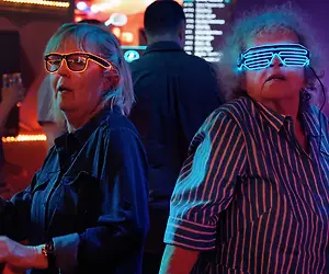TV-leffa: Teräsleidit - Seela Sella, Leena Uotila ja Saara Pakkasvirta pistävät ns. haisemaan!